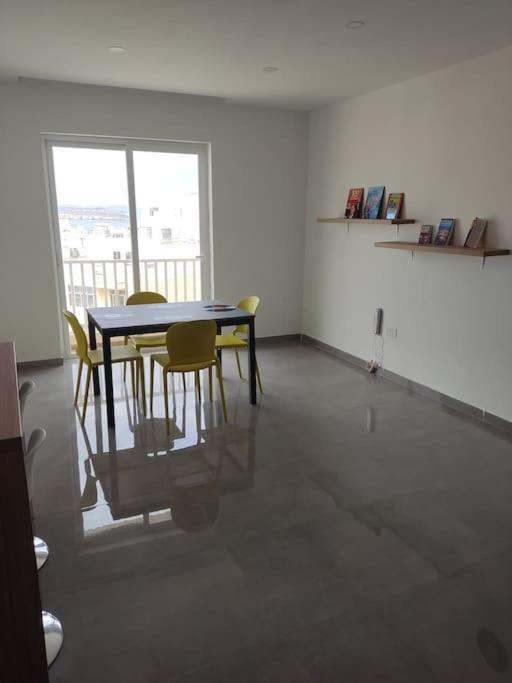 Апартаменты Sorriso Flat N.9 - Entire Unit Сент-Полс-Бей Экстерьер фото